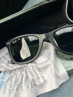 Ray-Ban Men’s Matte Black Wayfarer Sunglasses RB 2140-F